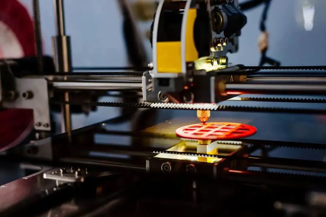 工業(yè)級3d打印機與桌面級3d打印的差別有多大？(圖1)