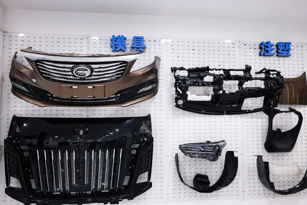 展具、展品、展廳與快速成型(圖8)